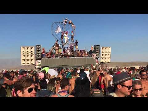 KMLN at Robo Heart 2017