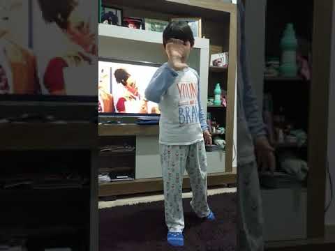 Dançando a musica CIÊNCIA E DIVERSÃO!