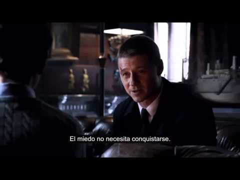 Thumbnail of the video: Gotham - Tráiler subtitulado español latino
