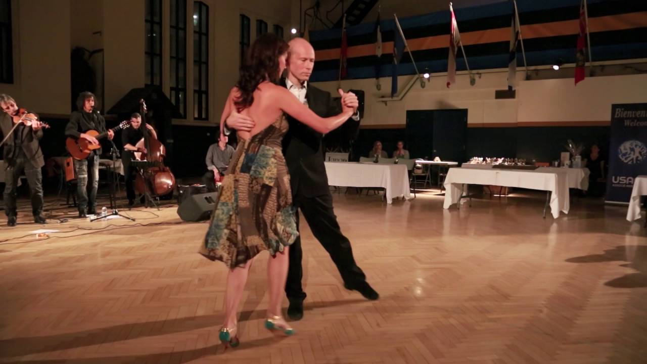 JEAN-SÉBASTIEN VIARD, CAROLINE DEMERS, et INTAKTO