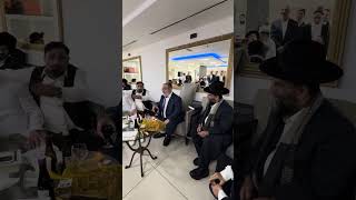 הבדלה למוצאי שבת הרב שמואל בן עטר (רדיו כל האמת) - התמונה מוצגת ישירות מתוך אתר האינטרנט יוטיוב. זכויות היוצרים בתמונה שייכות ליוצרה. קישור קרדיט למקור התוכן נמצא בתוך דף הסרטון