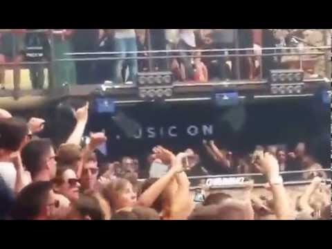 Marco Carola Ending His Set At Music On  Closing Party 25/09/2015