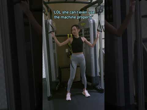 POV: working out at the gym as a girl 💪🏻🏋️‍♀️... #shorts #gym