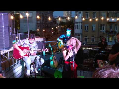 ALLOISE - Before the dawn (acoustic) @ Barbara Bar (rooftop)