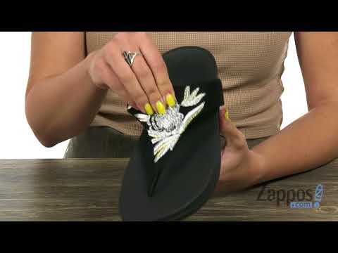 FitFlop Lulu Baroque Toe Thong Sandals SKU: 9076536