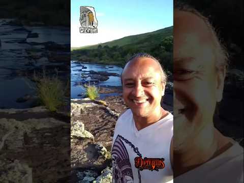 🏞️ BARRAGEM DO RIO DOS TOUROS: PISANDO NO LAJEADO E SENTINDO A FORÇA DA TERRA! 🌊🏍️☀️