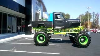 high strung at truck show