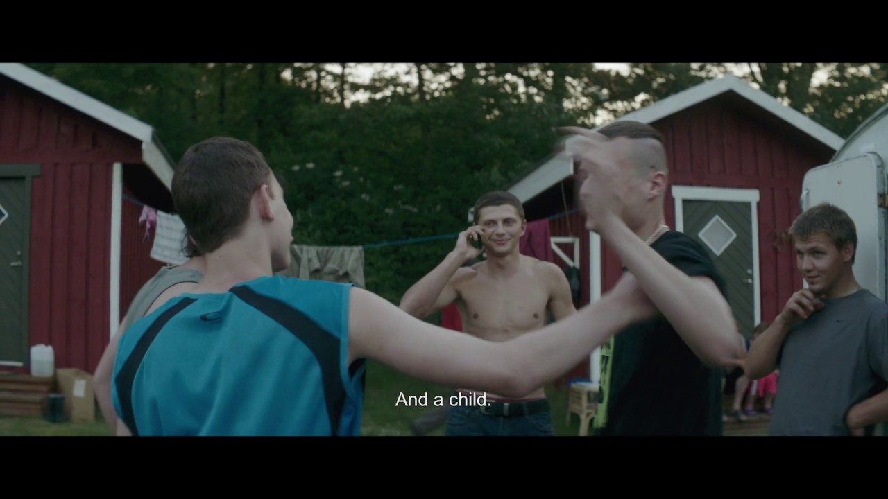 Miniature de la vidéo Film Trailer: Jordgubbslandet / Strawberry Days du film Strawberry Days