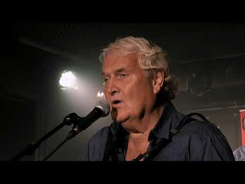 Séamus Begley w/ Téada - Oileán Dhún an Óir