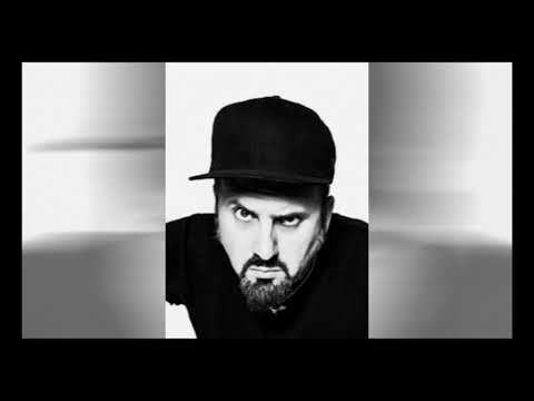 Zoo di 105 del 02/02/16 - qui siamo in 12