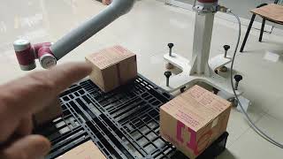 Robot colaborador JAKA su 12 en un programa de Paletizado. muy fácil de programación.