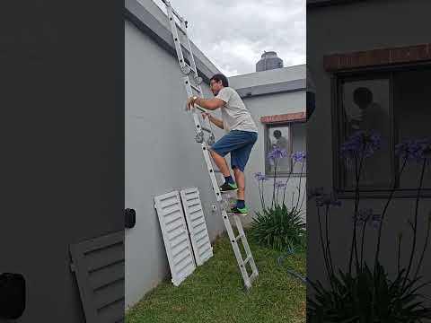 Escalera a la venta Marketplace en Arrecifes Buenos Aires.