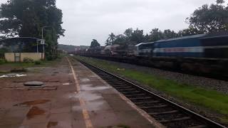 preview picture of video 'Bhatkal Railway Station'