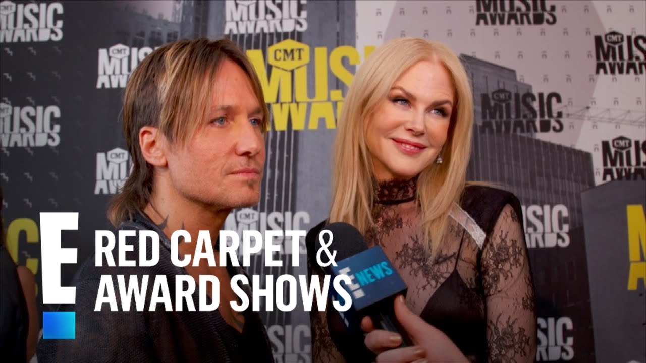 Nicole Kidman Stuns on 2017 CMT Music Awards Red Carpet | E! Red Carpet & Award Shows thumnail