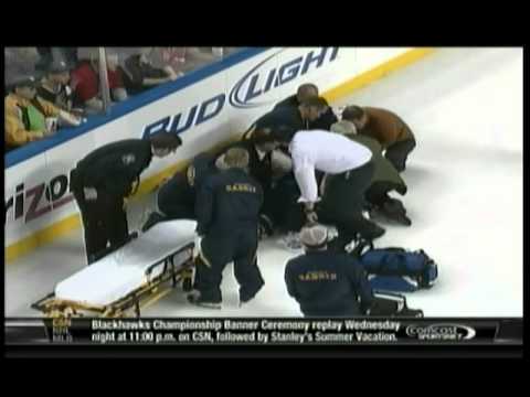 Pominville gets crushed by Hjalmarsson from behind (chi/buf_10/11/10