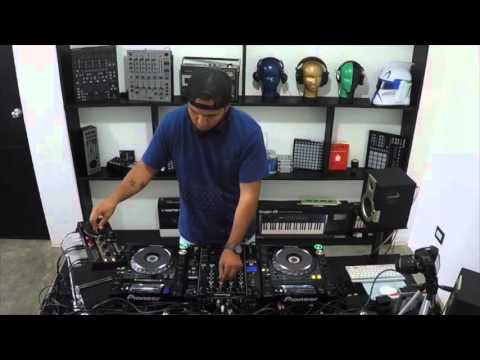 Pitchware Live - 003 Pako Rodriguez