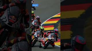 Download lagu Valentino Rossi tertawa liat aksi veda Ega Pratama pembalap asal Indonesia mp3