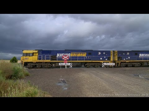 Pacific National 5MA5 Container Train (16/11/2017) - PoathTV Australian Railways