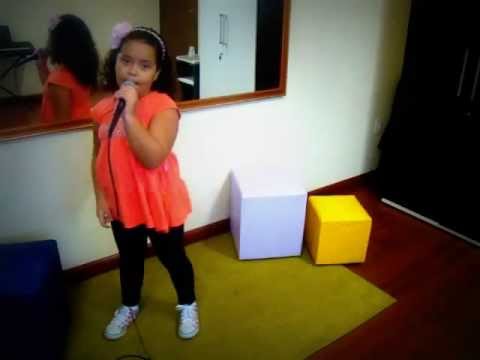 BIDELLATI-C.E.M- Maria Eduarda Fabri - "Ele é o bom" (Roberto Carlos) - 05/2013