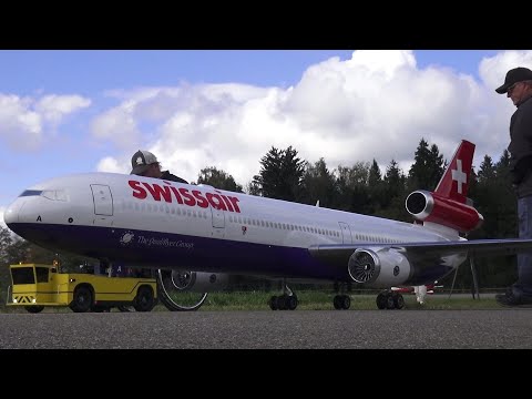 Giant Swissair RC Airliner MD-11 Turbine