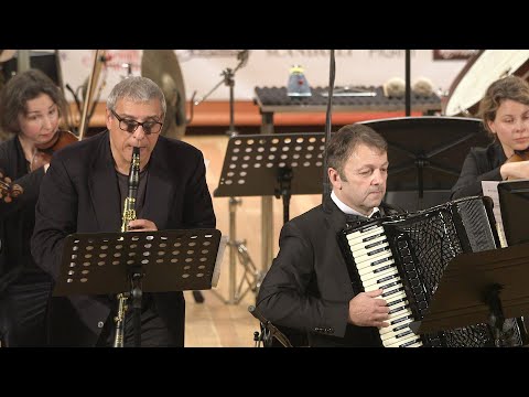 MEHMARI Strambotti para Acordeon, Clarinete e Cordas Mirco Patarini & Gabriele Mirabassi, clarinet
