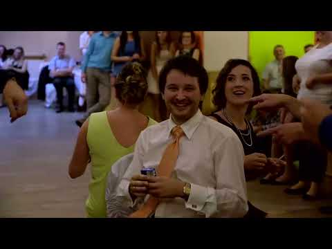 Krzesełka z fantami - to świetna zabawa integracyjna na weselu!