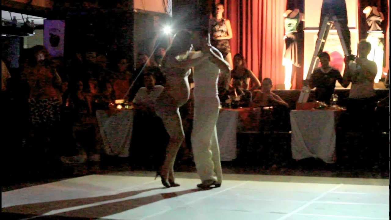 CLAUDIO GONZALEZ Y MELINA BRUFMAN 1 of 2 Fruto Dulce