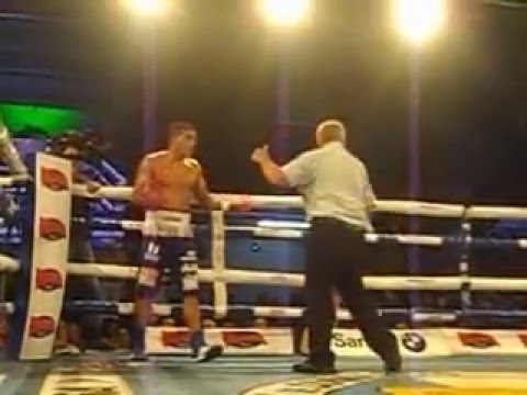 GYC-TV(26-3-16) C. REYNOSO GKOT 6° ELIO TROSCH. 3° ROUND: CONTEO AL "SALVAJE".