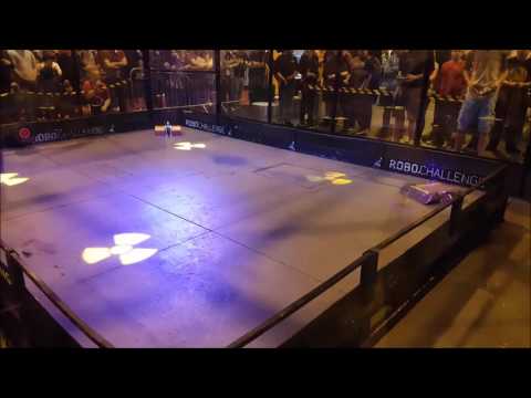 Omega vs DB10 - Robot Arena @ Insomnia Gaming Festival