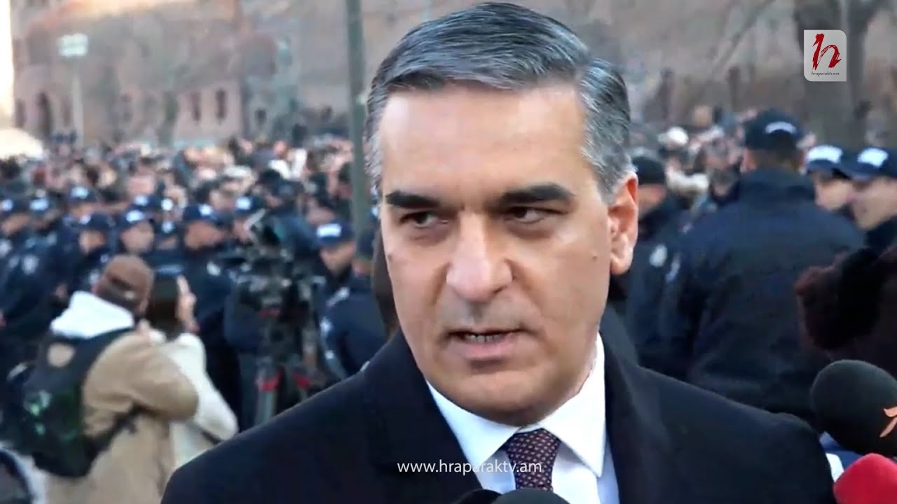 Փաշինյանն է անձամբ կանգնած 10 եպիսկոպոսների հետևում, հավաքը նրա աջակցությամբ է