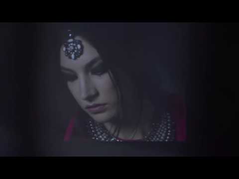 517 Maison Lesage   Maison Desrues  Paris Bombay Métiers d'Art 2011 12   CHANEL