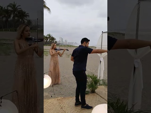 Vídeo relacionado con FOLODA Sujetador de coco hawaiano, sostén natural con cordón para fiesta temática, playa, boda, playa, festival de música