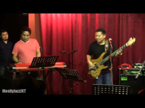 Sandhy Sondoro ft. Indra Lesmana - Why Don't We  @ Mostly Jazz 01/05/13 [HD]