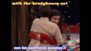 Headphones on { traducción español }~ Miranda Cosgrove