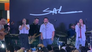 Download lagu Sal Priadi - Ada Titik-titik Di Ujung Doa LiVE 13 Desember 2024 Kuningan City 12 Years Aniversary mp3