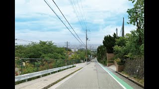 昼から夜へ変化する不思議な絵はがき「あの坂道」