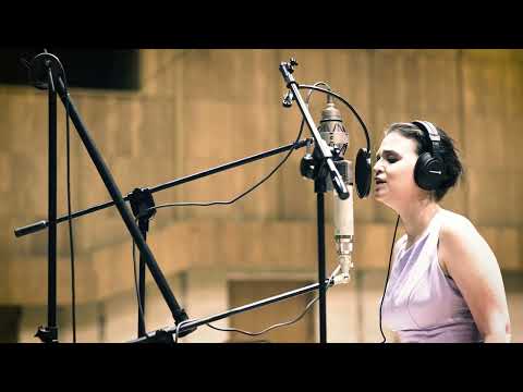 Aleksandra Utracka Skoczeń sings La valse du mal with pianist Mischa Kozlowski