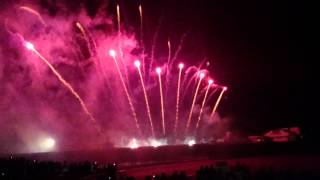 preview picture of video 'Blackpool fireworks closing ceremony british titanium'