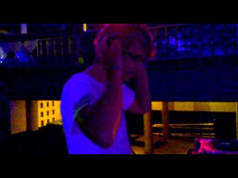 Dj Strat3gy playin Psychedelic Behaviour-Rocco Deep Mix-31-12-2010.mp4