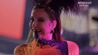 DE LADINHO - Ivete Sangalo e Claudia Leite (Live o Trio: Ivete , Claudia e Você)