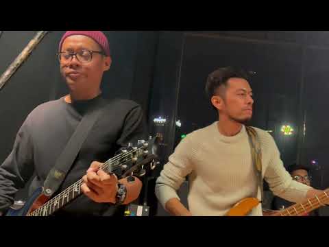 HEART BREAKERS X RIAN D'MASIV - LOVE SONG