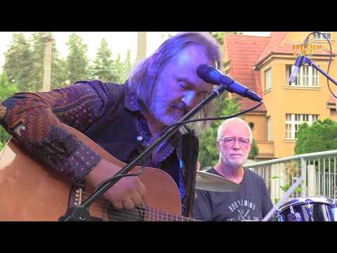 Dopyjem a pudem... / 05 Miss Otis lituje