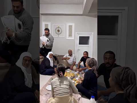 Herkesin aklını istemsizce nasıl alıyorum izleyin😂 #mizah #komedi #shorts