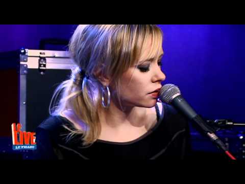 Fredrika Stahl - Sweep Me Away - Le Live