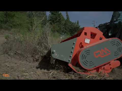 Testata trinciante QM - serie SF su Skid Loaders