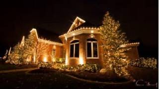 White Christmas House Lights