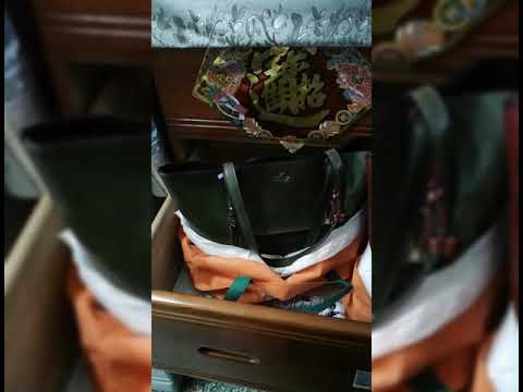 墨綠色包包穿搭