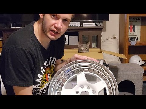 Work Meister CR01 unboxing. 15x8.5 +3 3 piece wheels(same as the Tec Arts / Keiichi Tsuchiya AE86)