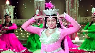 Download lagu हेमा मालिनी की इतनी ख़ूबसूरत क़व्वाली आपने ज़िन्दगी में कभी देखी नहीं होगी | Meherbaani mp3