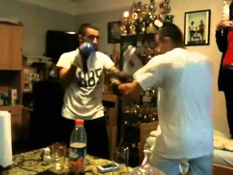 Robert und Artem Harutyunyan beim Pratzen Training